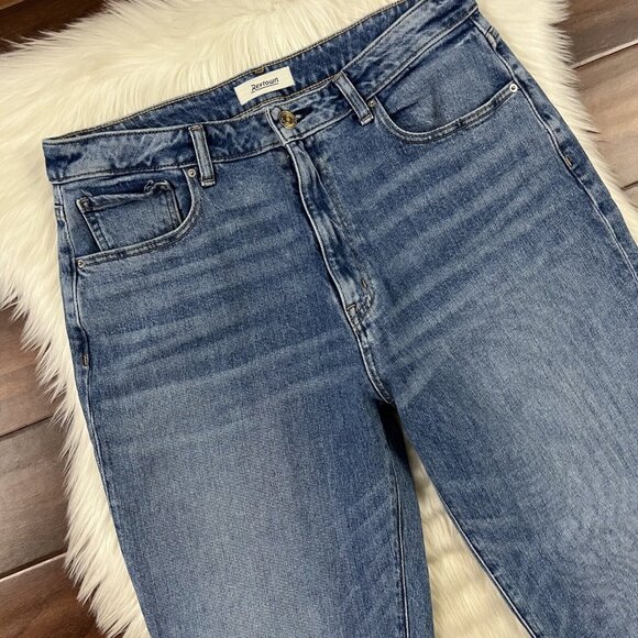 Revtown Women's Size 32 Light to Medium Wash High Rise Denim Jeans - Picture 2 of 9